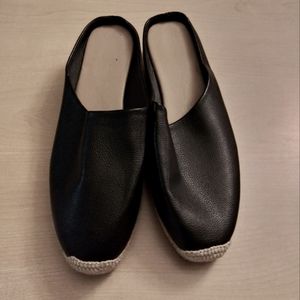 Black espadrille slides size 8